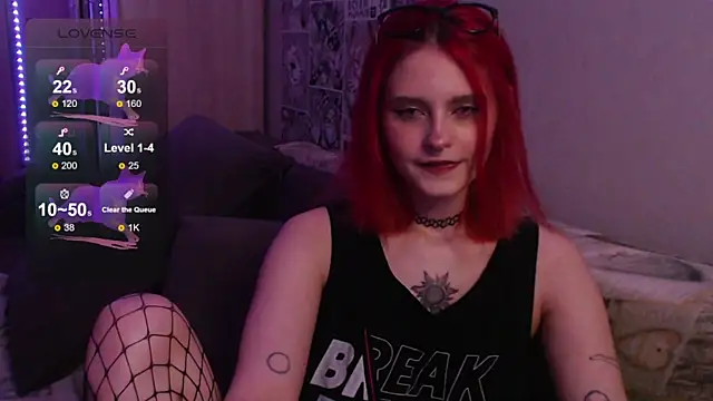 ScarlettAw online show from June 17, 7:37 pm