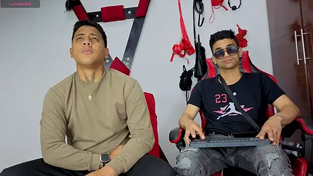 Alejandro and Deiby online show from June 19, 3:00 am