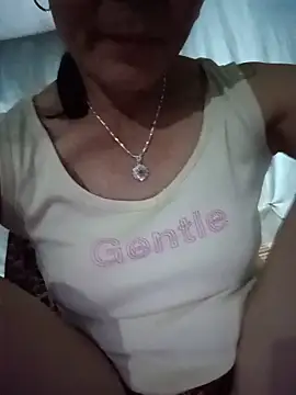 Snapshot of po_sexy chatting on June 17, 1:45 pm po sexy online show from June 17, 1:45 pm