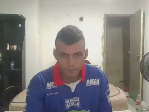 Snapshot of andres_12ad chatting on June 14, 1:25 am andres 12ad online show from June 14, 1:25 am