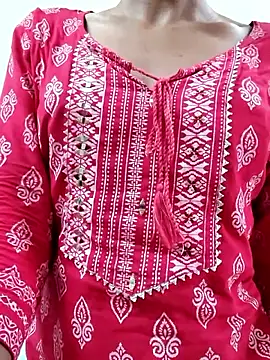 Snapshot of simran_kaur01 chatting on June 11, 7:28 am simran kaur01 online show from June 11, 7:28 am