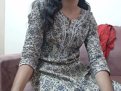 Snapshot of simran_kaur01 chatting on June 15, 4:36 am simran kaur01 online show from June 15, 4:36 am