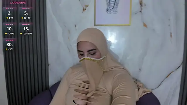 Snapshot of Nadia_Sammur chatting on June 12, 1:26 am Nadia Sammur online show from June 12, 1:26 am