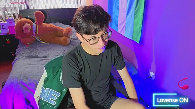 Angelito Twink online show from July 8, 4:55 pm