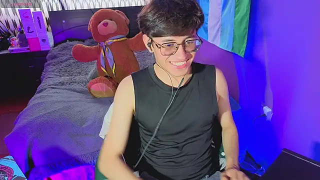 Angelito Twink online show from July 28, 9:03 pm