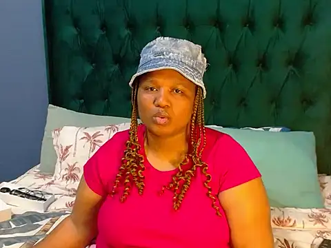 MISS BLACKBERY online show from June 17, 10:10 pm