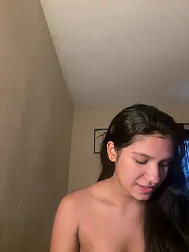 Snapshot of Veronica_M chatting on July 28, 6:42 pm Veronica M online show from July 28, 6:42 pm