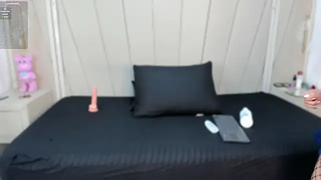 Snapshot of Celeste_Voughn chatting on June 15, 3:53 am Celeste Voughn online show from June 15, 3:53 am
