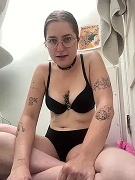 mclacy online show from June 12, 2:16 pm