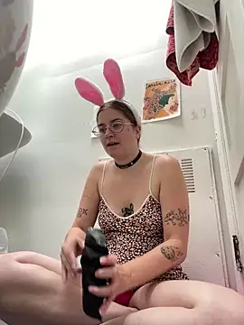mclacy online show from June 15, 1:46 pm