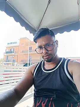 Snapshot of Alessandrino_09 chatting on June 19, 1:15 pm Alessandrino 09 online show from June 19, 1:15 pm