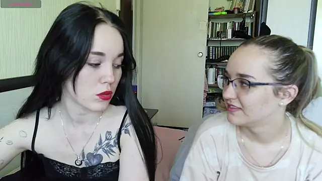 Mia Ellis online show from July 13, 10:07 am