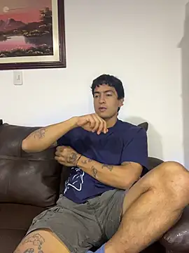 Crisloverrr online show from July 14, 11:43 pm