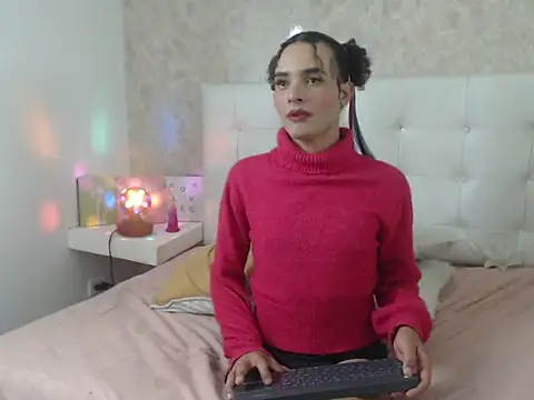 Snapshot of Tatiana_RL chatting on June 14, 2:24 am Tatiana RL online show from June 14, 2:24 am