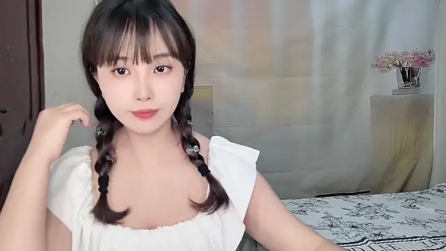 Yesqiko online show from June 22, 2:14 pm