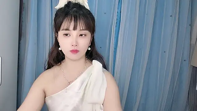 Yesqiko online show from June 25, 2:32 pm