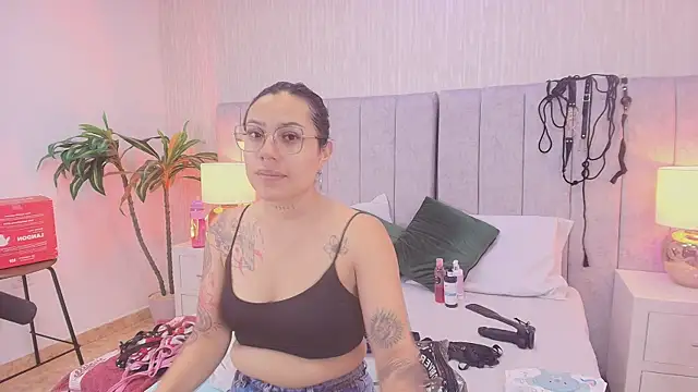 Tesalove 606 online show from July 28, 4:41 am