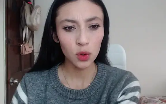 Snapshot of Salomesweet02 chatting on July 16, 2:34 pm Salomesweet02 online show from July 16, 2:34 pm