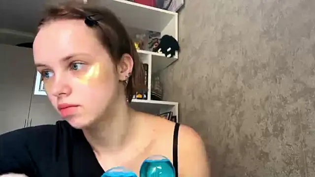 Mollybeans online show from July 10, 12:19 pm