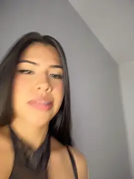 Doll Maddy  online show from June 21, 3:20 am