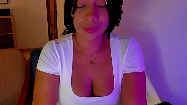 Snapshot of NicolePasqualott chatting on September 26, 9:30 pm NicolePasqualott online show from September 26, 9:30 pm