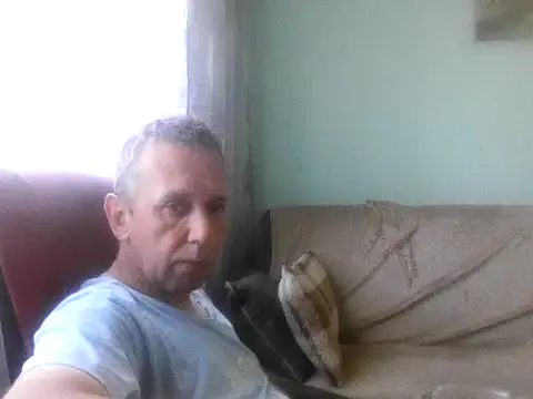 RafalekRozmarynowski81 online show from June 29, 8:20 am