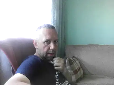 RafalekRozmarynowski81 online show from July 20, 6:49 am