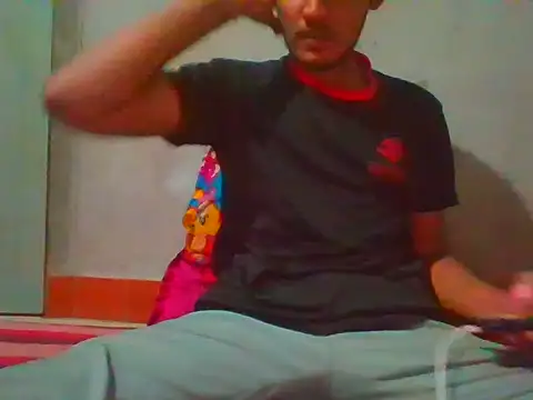 Snapshot of Adityasighn chatting on July 18, 7:28 pm Adityasighn online show from July 18, 7:28 pm