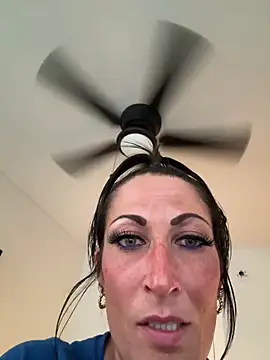 Snapshot of sweetassNtats chatting on June 16, 10:01 pm sweetassNtats online show from June 16, 10:01 pm