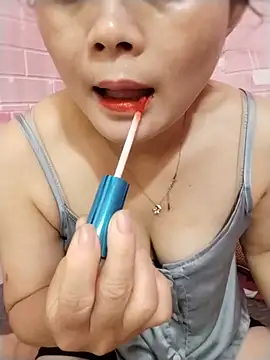 Snapshot of Lyh_sexy chatting on July 10, 4:50 am Lyh sexy online show from July 10, 4:50 am