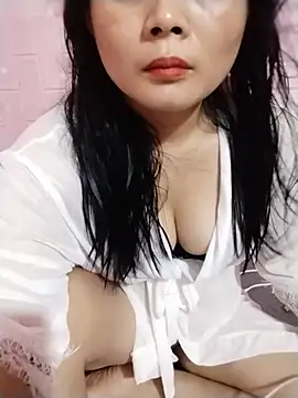 Snapshot of Lyh_sexy chatting on July 21, 2:41 pm Lyh sexy online show from July 21, 2:41 pm