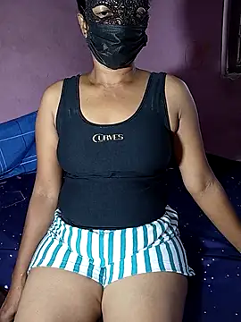 Nikini-xx online show from June 30, 3:18 am