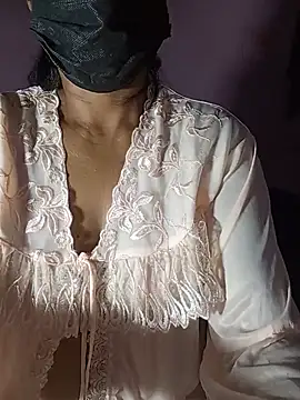 Nikini-xx online show from July 28, 6:42 pm
