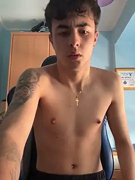 hugitolopez online show from June 15, 1:46 pm