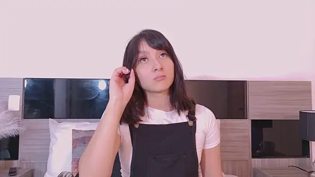 NinaGarcia online show from July 9, 1:59 pm