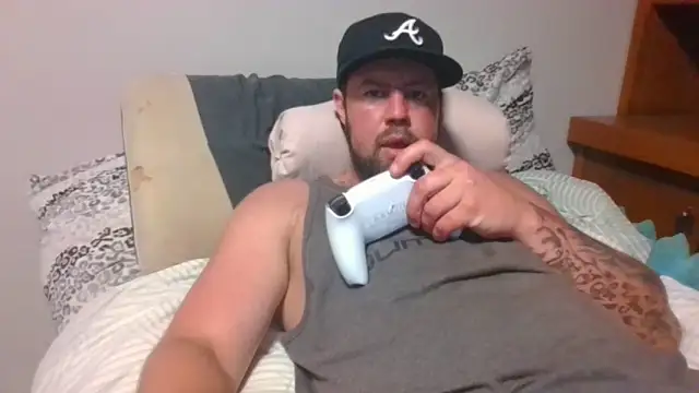 Snapshot of SexyCanadianMan chatting on June 15, 7:49 pm SexyCanadianMan online show from June 15, 7:49 pm