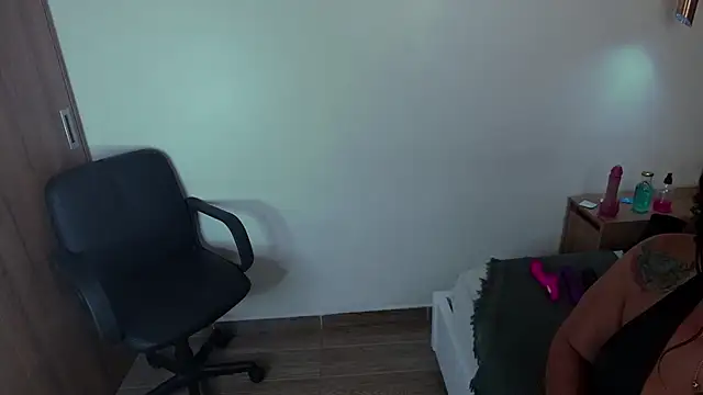 ShelyEvans   online show from July 18, 12:37 am