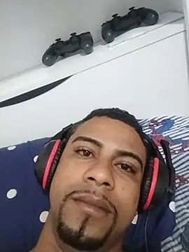 01LeonBlack online show from July 24, 1:09 pm