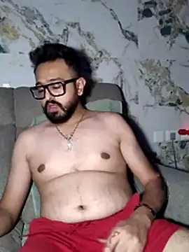freakkydessi online show from August 3, 7:17 pm