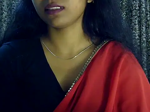 Snapshot of Flirty_taanu chatting on June 20, 11:02 am Flirty taanu online show from June 20, 11:02 am