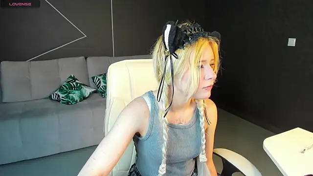 kikipeach online show from June 28, 12:22 pm