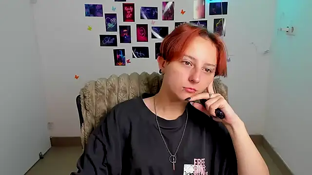 Snapshot of Dilara_Kiss_ chatting on July 4, 5:13 am Dilara Kiss online show from July 4, 5:13 am