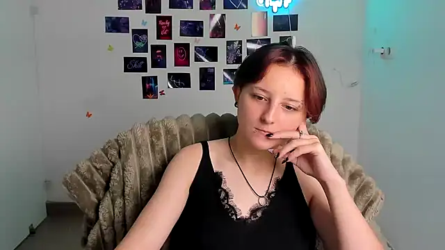 Snapshot of Dilara_Kiss_ chatting on July 28, 11:17 am Dilara Kiss online show from July 28, 11:17 am