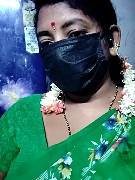 Snapshot of shanthi_telugu99 chatting on June 30, 8:37 am shanthi telugu99 online show from June 30, 8:37 am