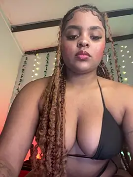 Snapshot of jones_maddy-2 chatting on July 14, 1:52 am jones maddy-2 online show from July 14, 1:52 am