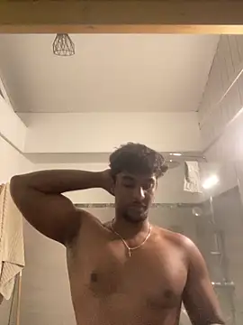 Snapshot of axel_black03 chatting on June 27, 3:50 pm axel black03 online show from June 27, 3:50 pm