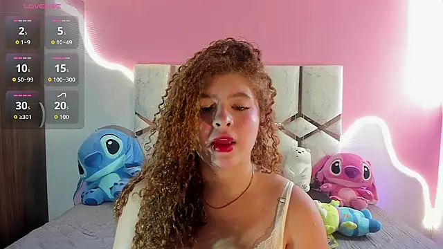 Snapshot of Kiara_velez chatting on July 11, 12:52 pm Kiara velez online show from July 11, 12:52 pm