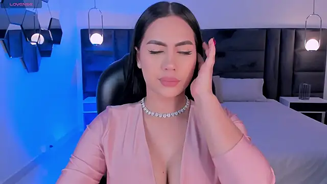 SabrinaMontclair online show from June 29, 9:15 pm