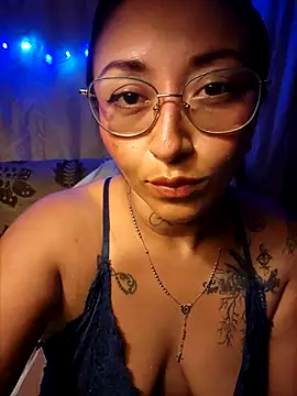 Snapshot of sweetshubbymami chatting on July 16, 2:39 am sweetshubbymami online show from July 16, 2:39 am