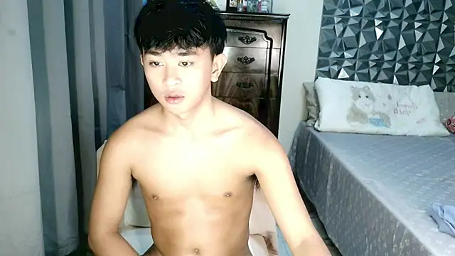 Snapshot of Xasianhotboy chatting on July 6, 3:58 am Xasianhotboy online show from July 6, 3:58 am